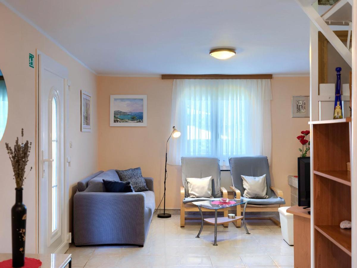 Holiday Home Lavanda - Roj453 By Interhome Zminj Exterior photo